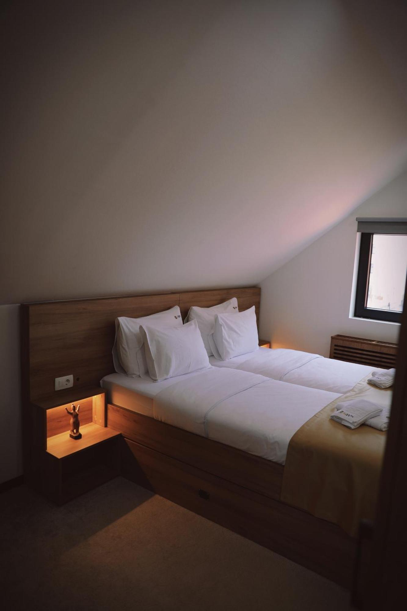 Sax-Win Hotel Pozega Eksteriør billede