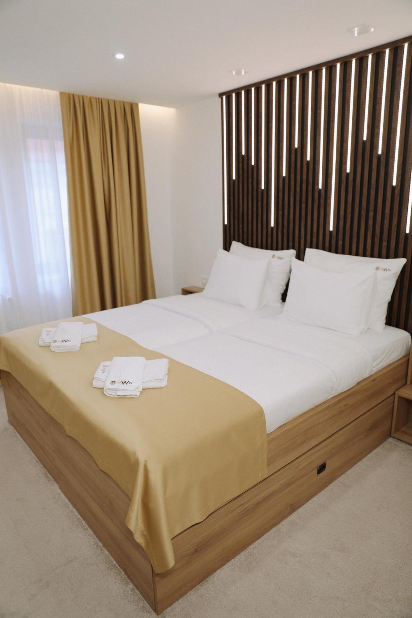 Sax-Win Hotel Pozega Eksteriør billede